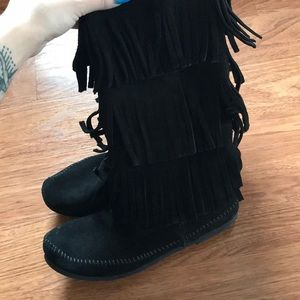 (Reserved)Minnetonka Tall Fringe Boots Women 7.5